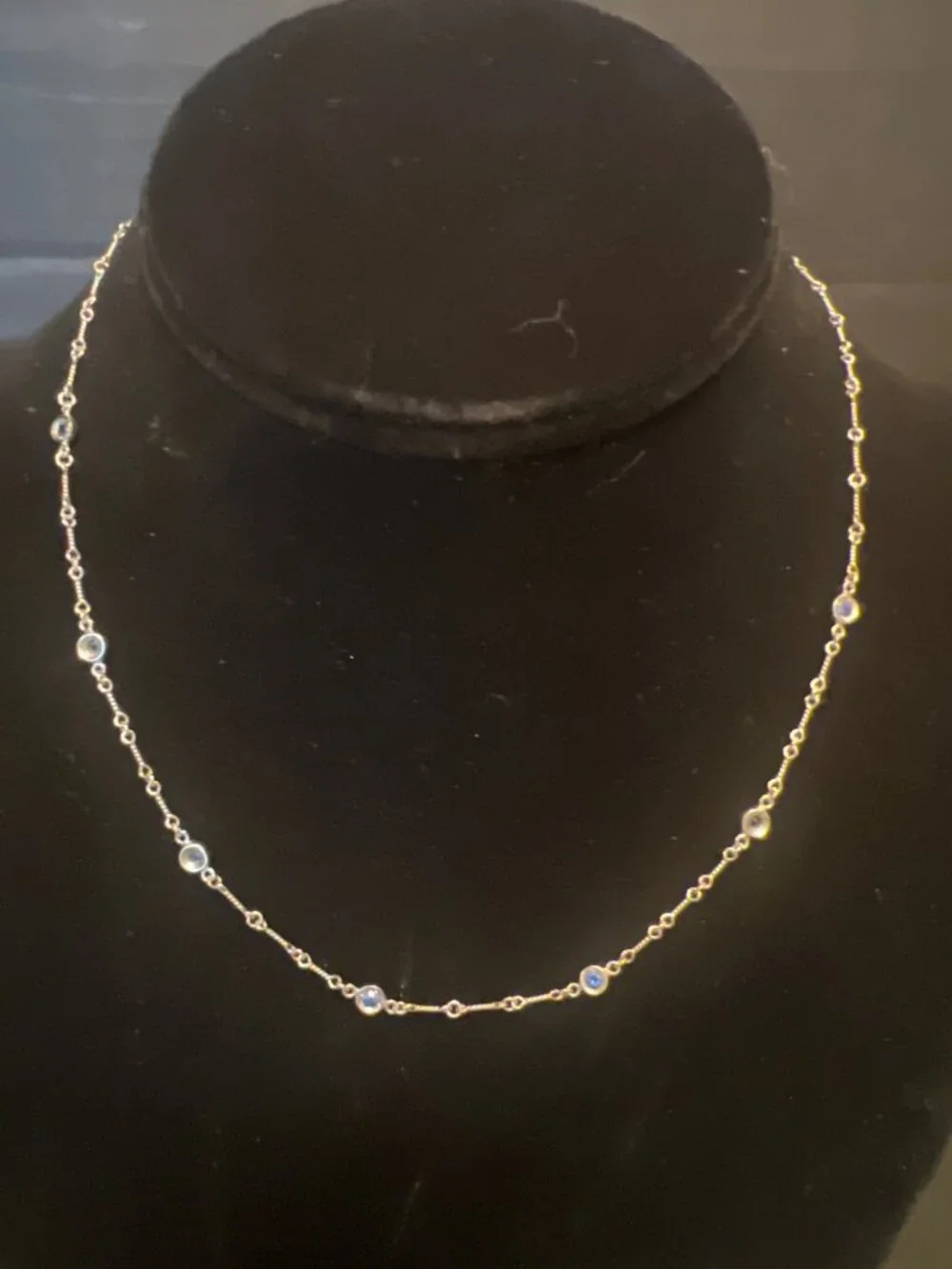 18K White Gold Sapphire 16
